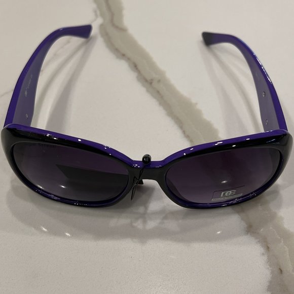***SALE***NWT White Camellia Flowers Sunglasses 100 UV Protection Black/Purple - Picture 7 of 7
